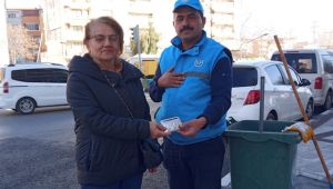 Büyükşehir Personelinin Duyarlı Davranışıyla Kayıp Cüzdan Sahibini Buldu