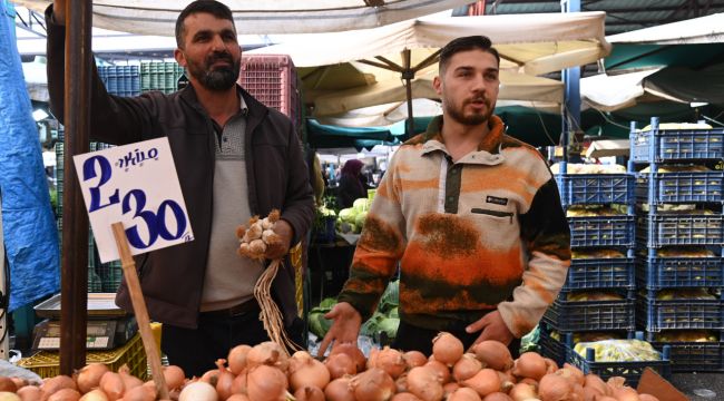 Esnaf Hizmetten Memnun: “Artık Şemsiyeler Kırılmayacak”
